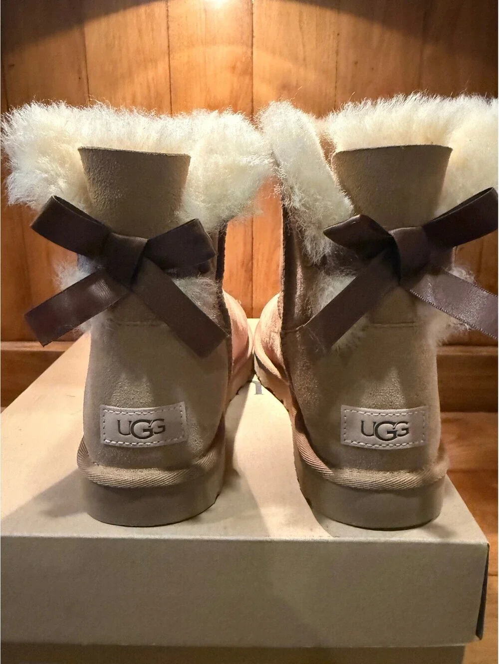 New UGG Australia Mini Bailey Bow II Sheepskin Boots Chestnut Women's Size 8